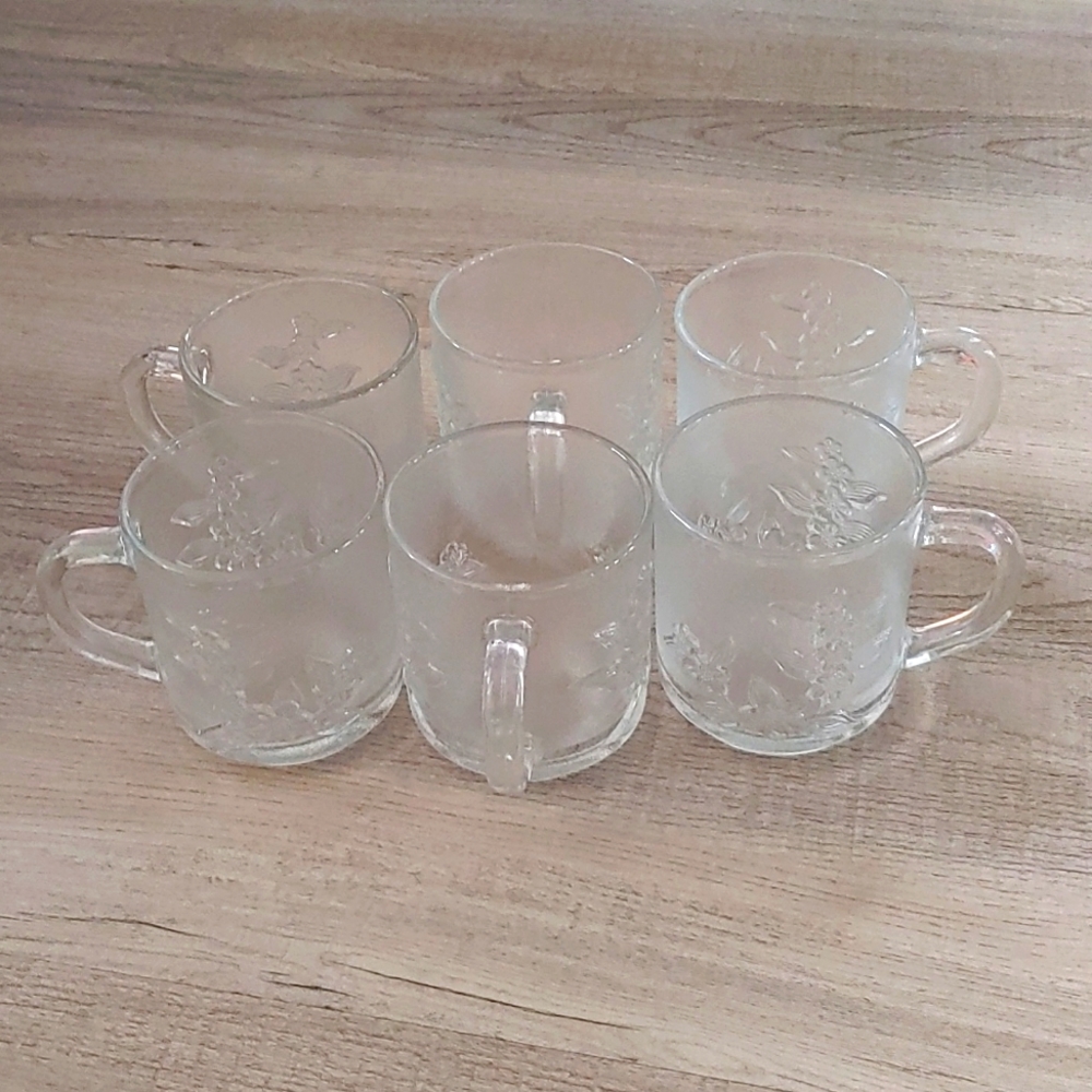 Rare hard to find vintage Kig floral glass mugs